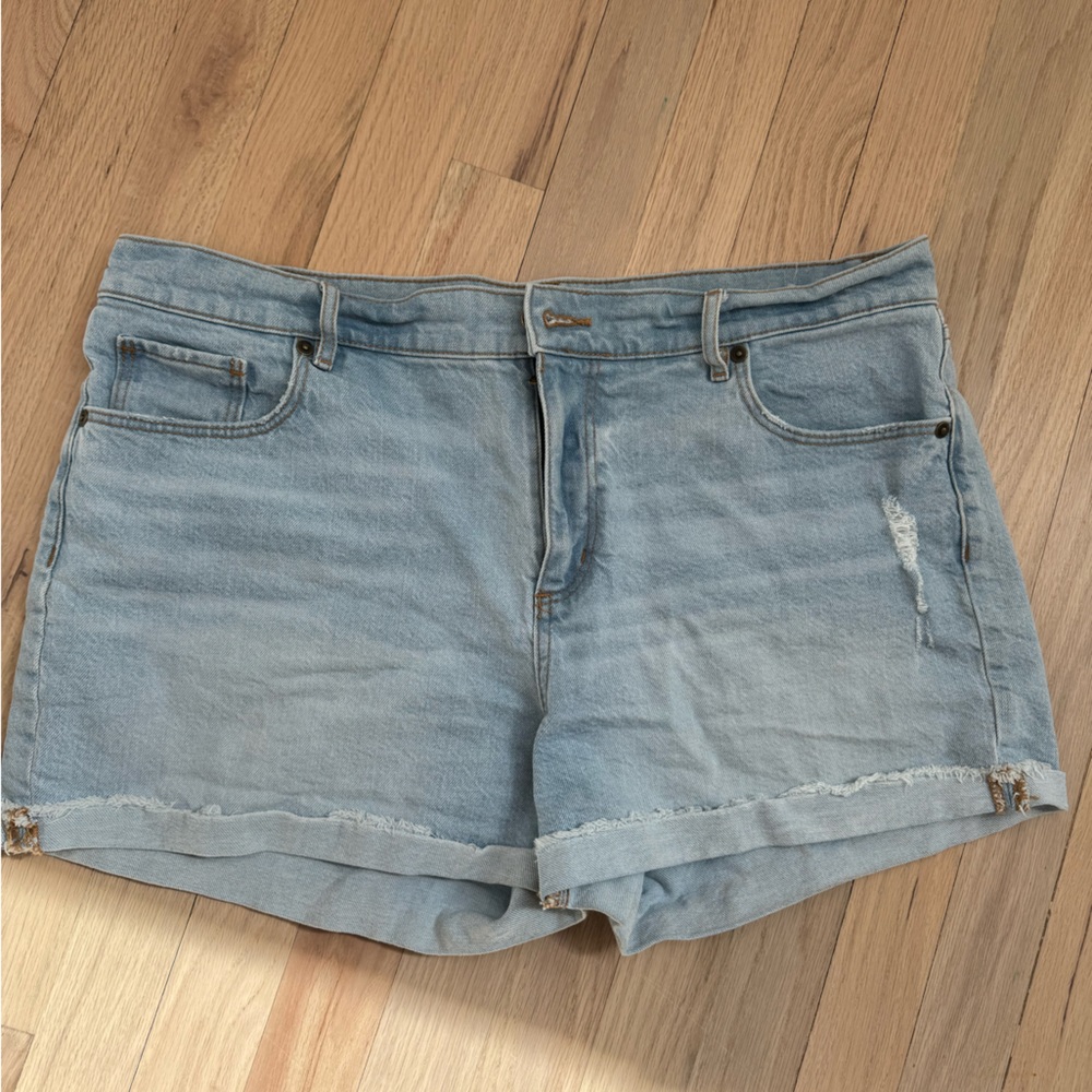 LOFT light denim shorts size 31/12 VGUC